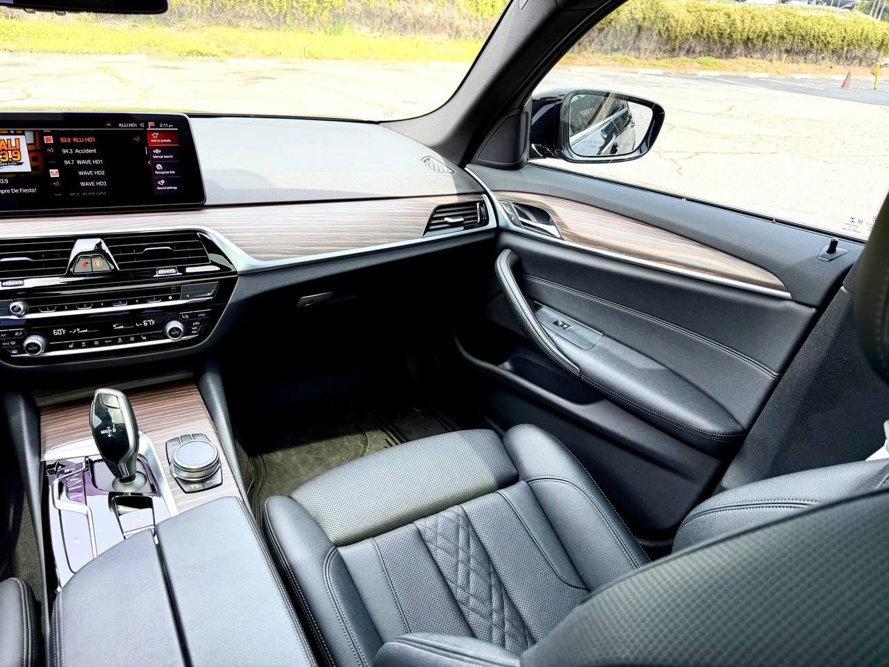 BMW 5-Series 530i 2022