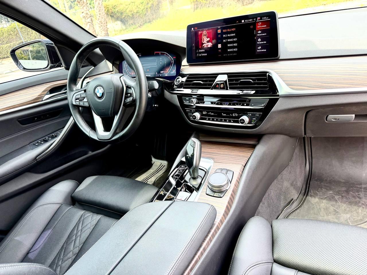 BMW 5-Series 530i 2022