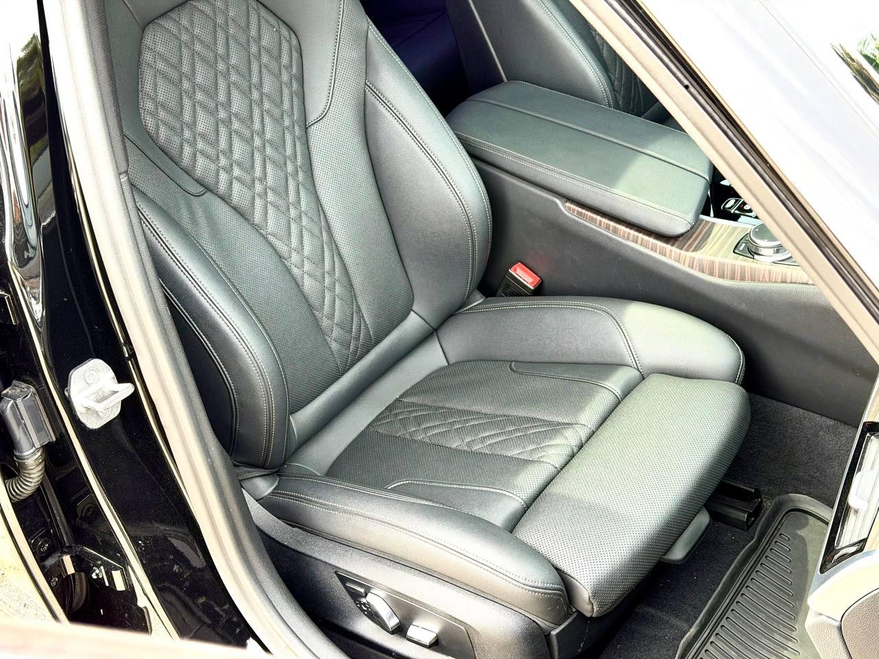 BMW 5-Series 530i 2022