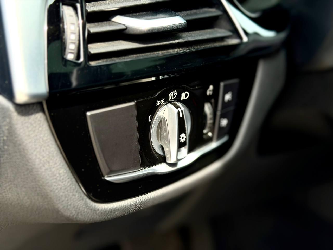 BMW 5-Series 530i 2022