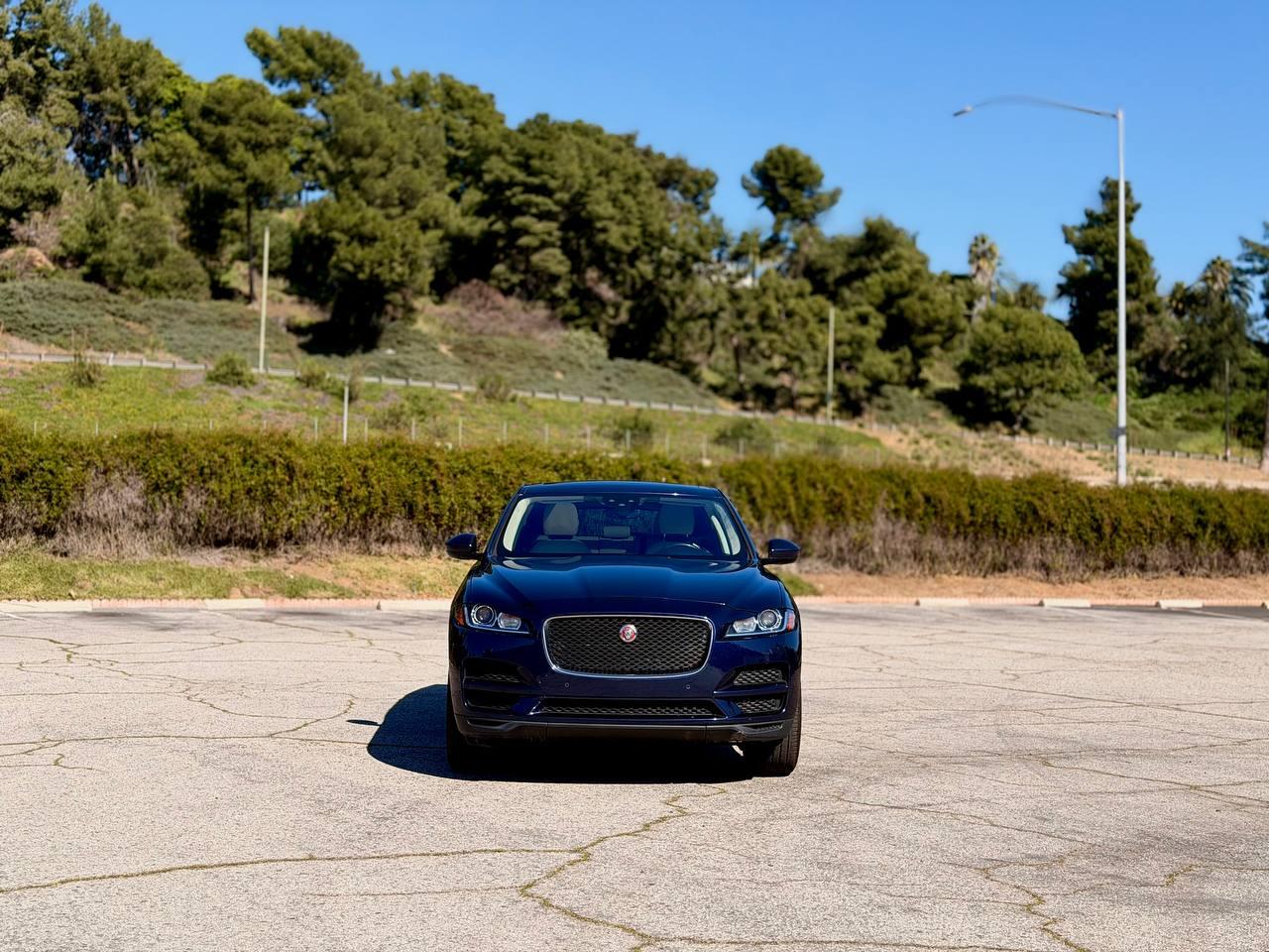 Jaguar F-Pace 25t Premium 2019