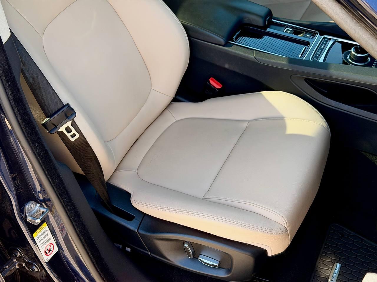 Jaguar F-Pace 25t Premium 2019