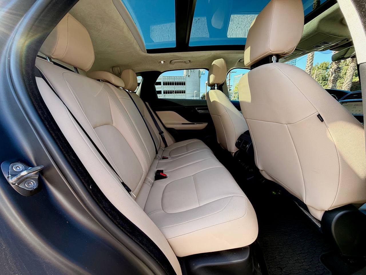 Jaguar F-Pace 25t Premium 2019