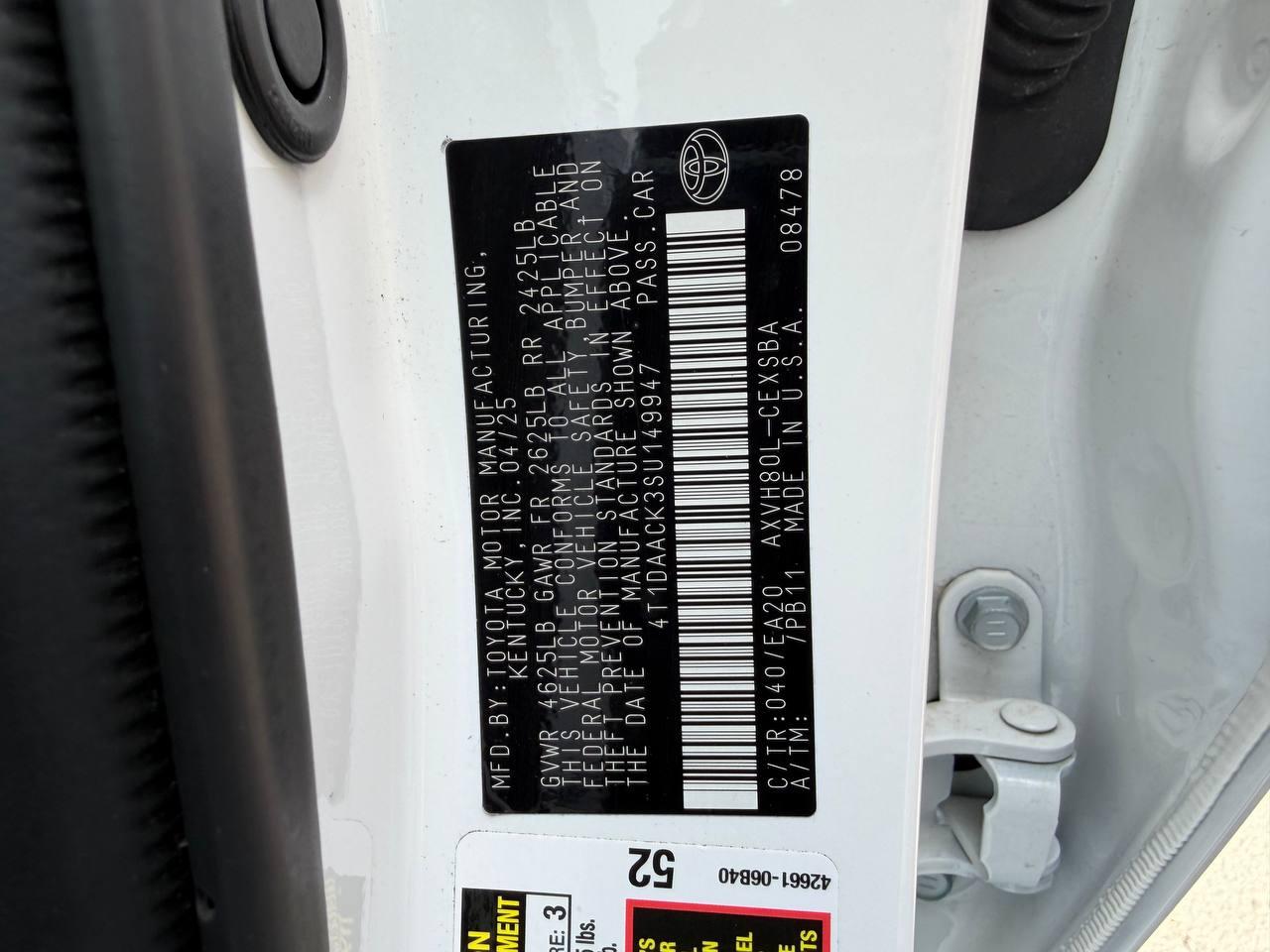 Toyota Camry Hybrid SE 2025