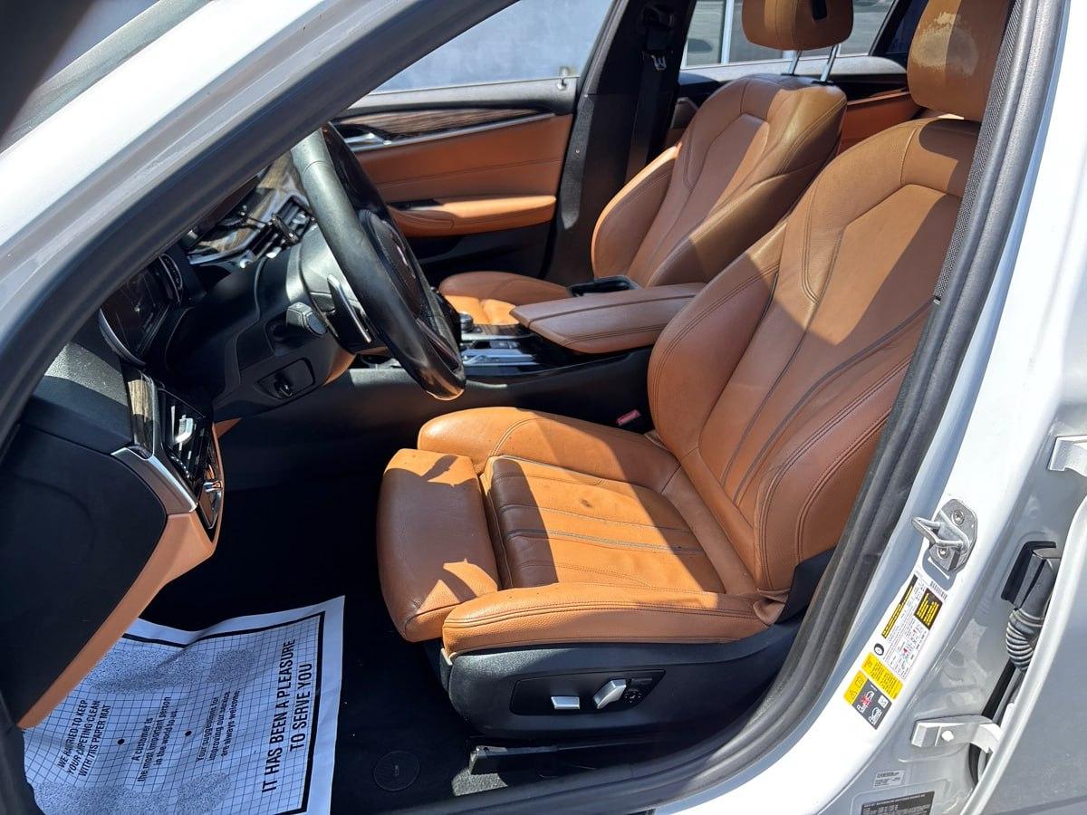 BMW 5-Series 530e iPerformance 2019