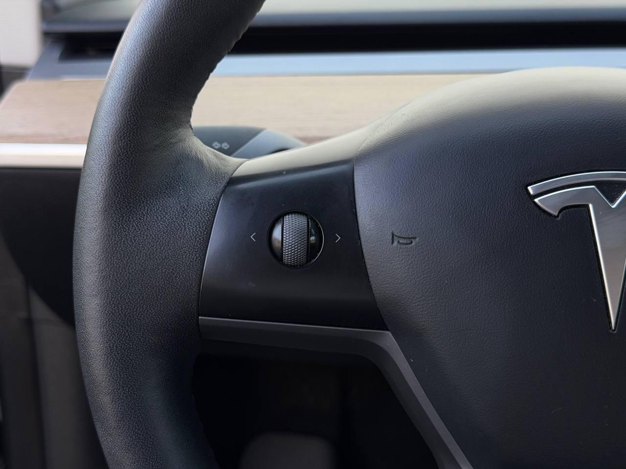 Tesla Model Y Long Range AWD 2023