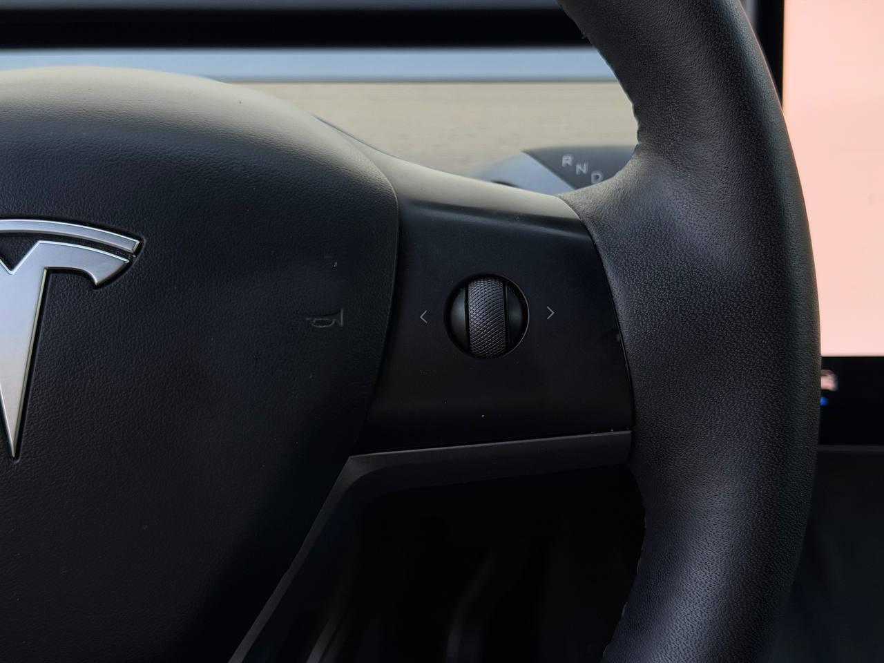 Tesla Model Y Long Range AWD 2023
