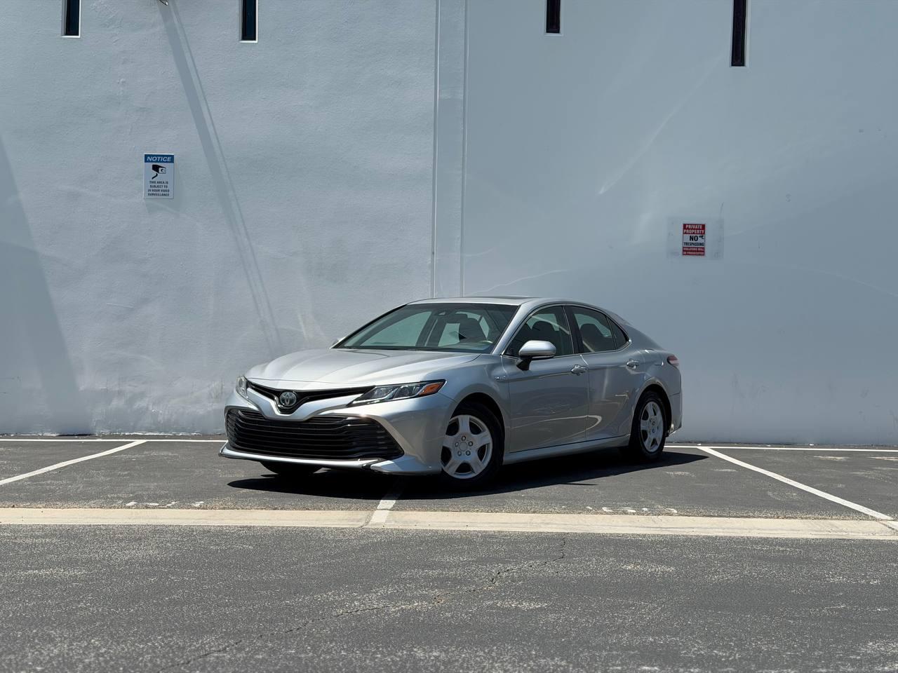 2018 Toyota Camry Hybrid LE
