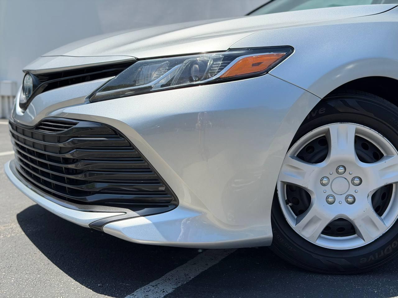 Toyota Camry Hybrid LE 2018