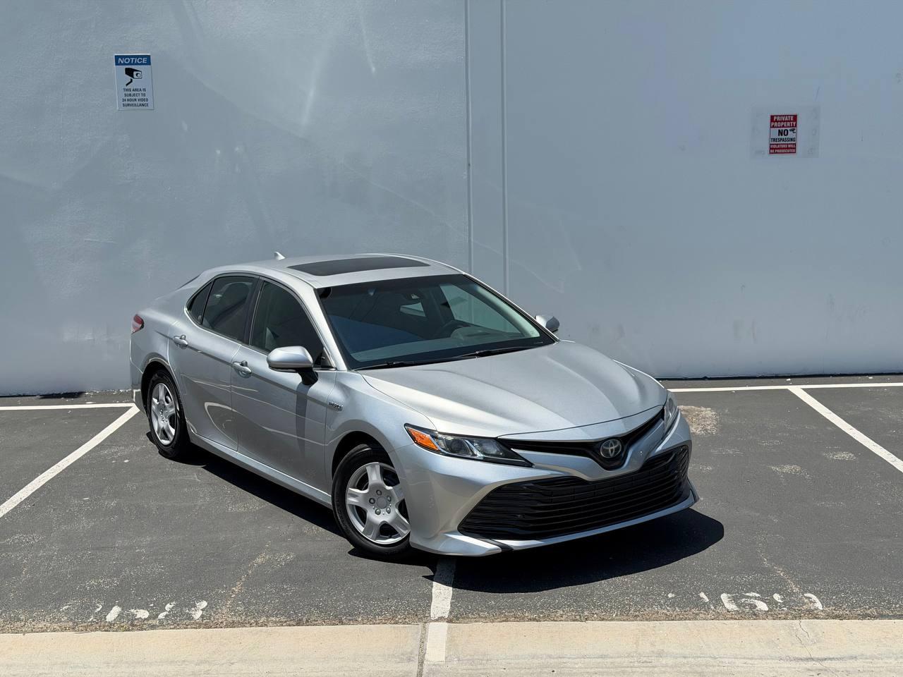 Toyota Camry Hybrid LE 2018