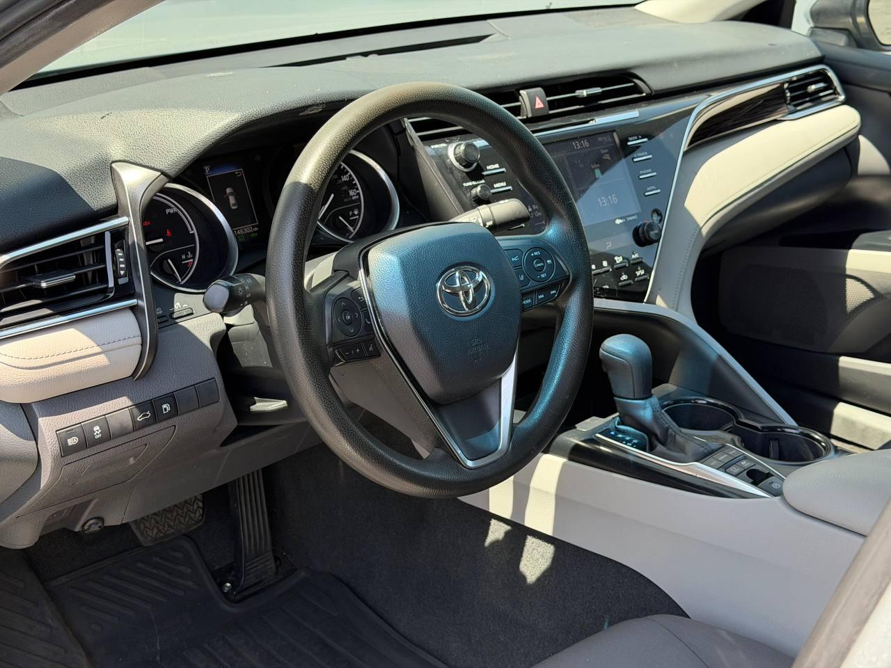 Toyota Camry Hybrid LE 2018