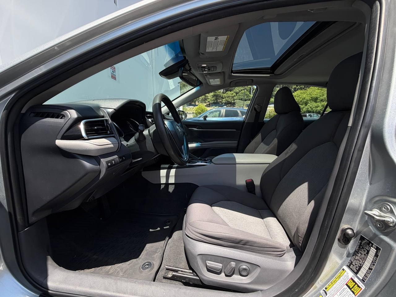 Toyota Camry Hybrid LE 2018
