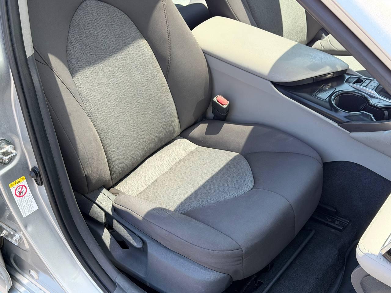 Toyota Camry Hybrid LE 2018