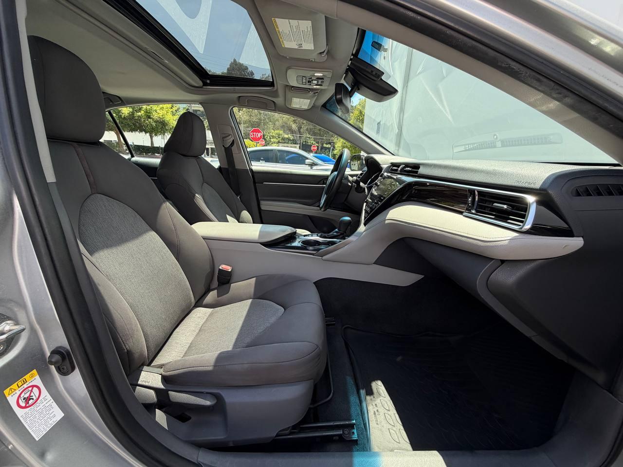 Toyota Camry Hybrid LE 2018