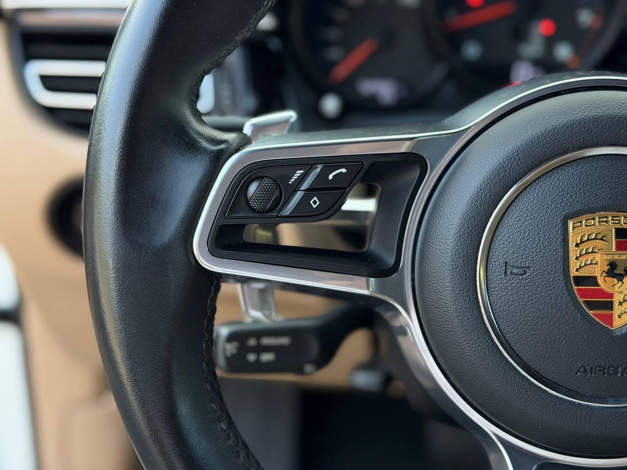 Porsche Macan Base 2020