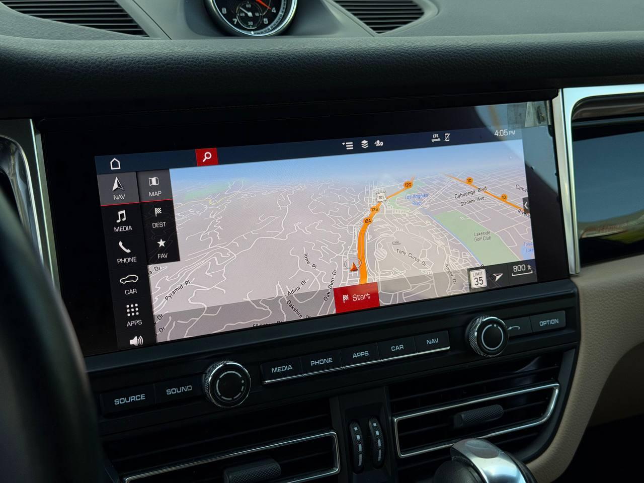 Porsche Macan Base 2020