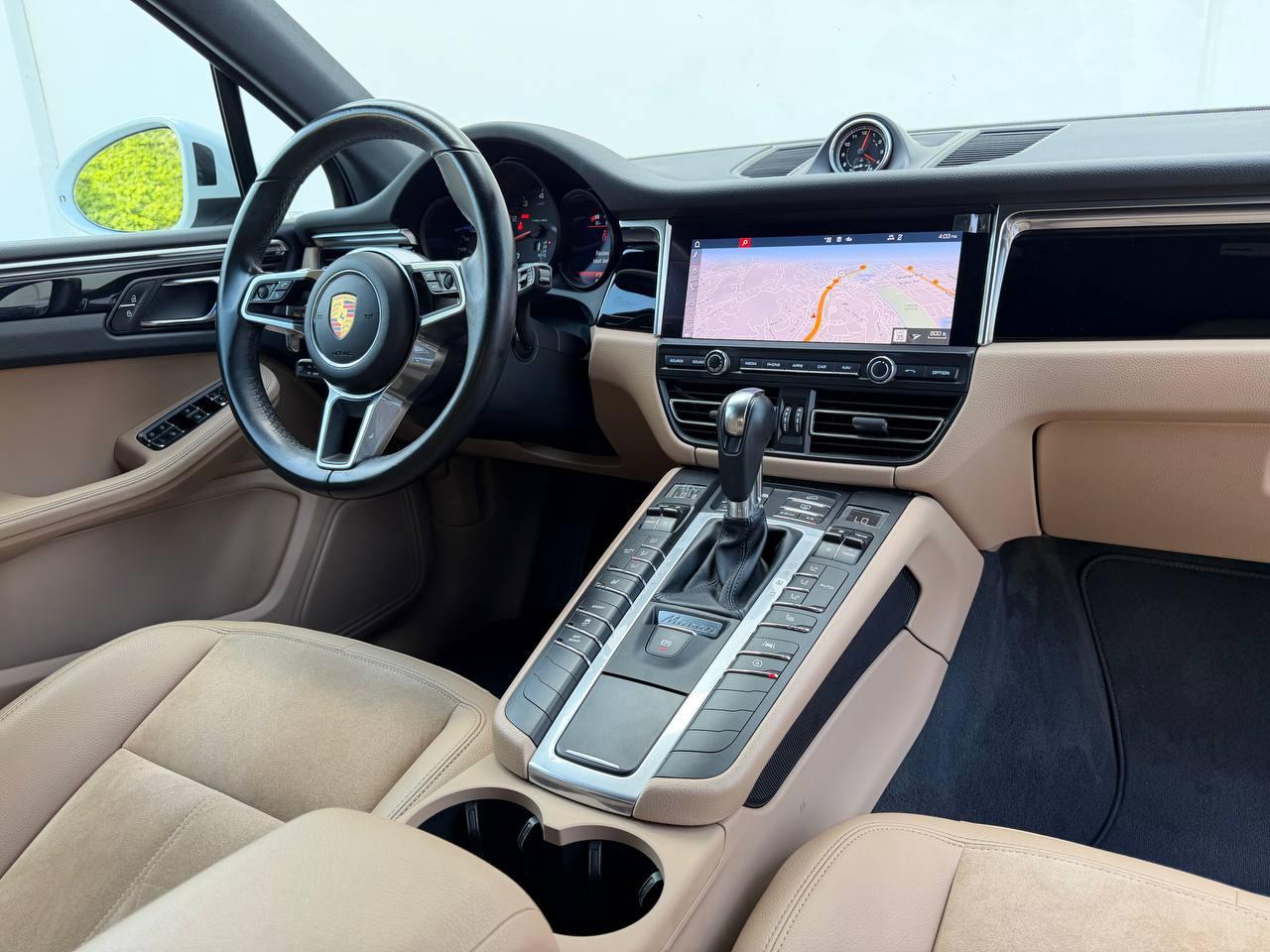 Porsche Macan Base 2020