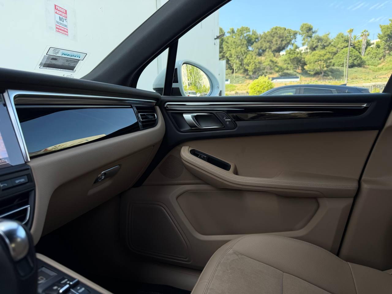 Porsche Macan Base 2020