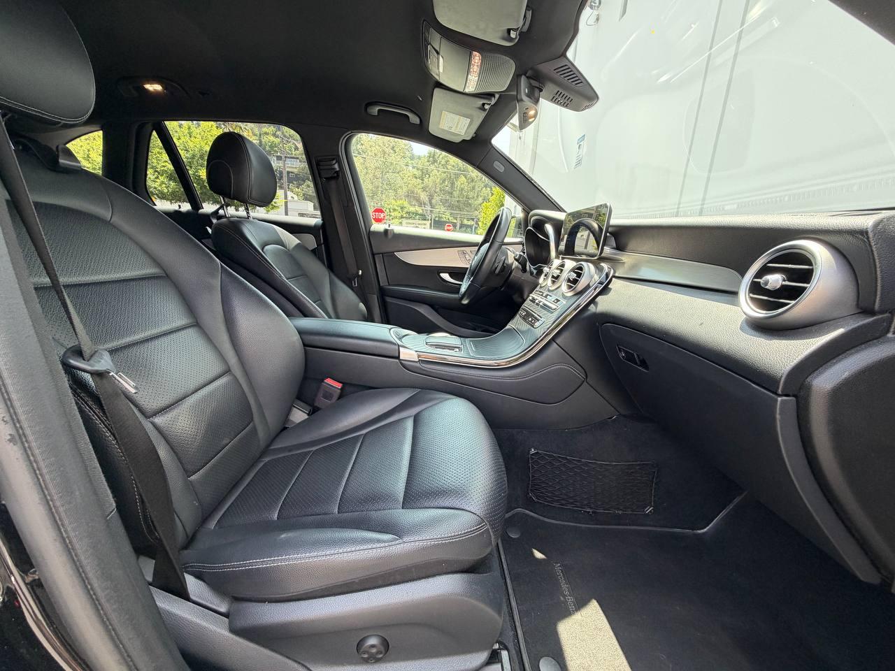 Mercedes-Benz GLC-Class GLC300 2020