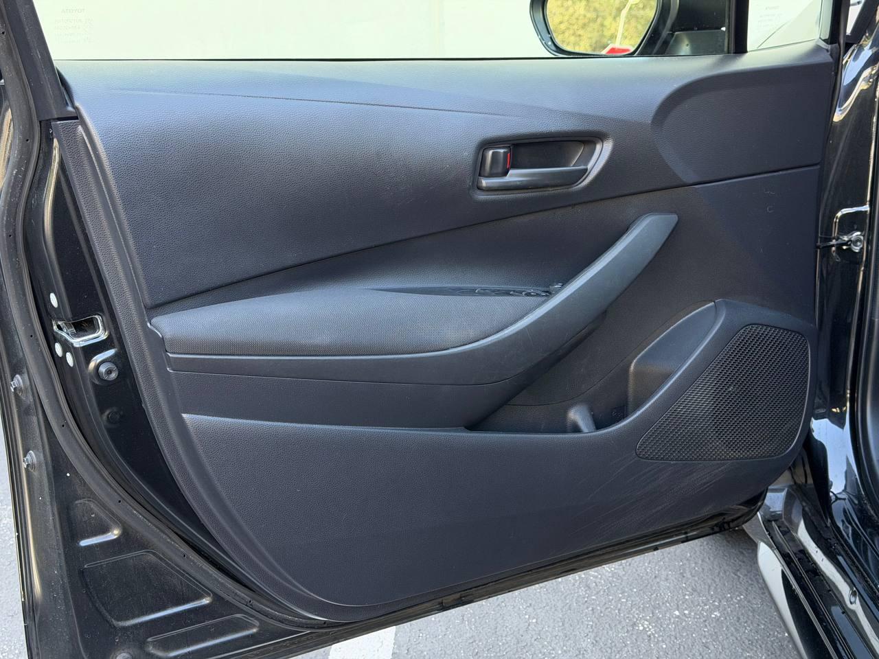 Toyota Corolla LE 2022