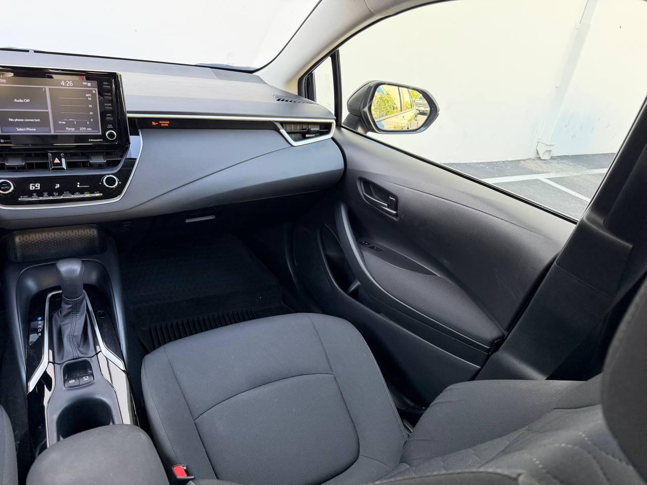 Toyota Corolla LE 2022