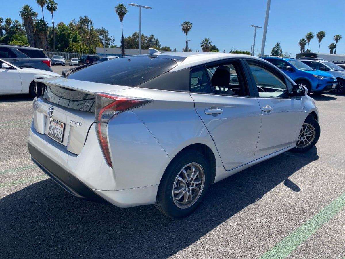 Toyota Prius Two Eco 2016