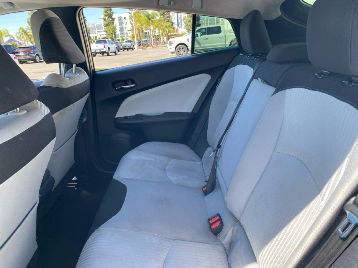 Toyota Prius Two Eco 2016