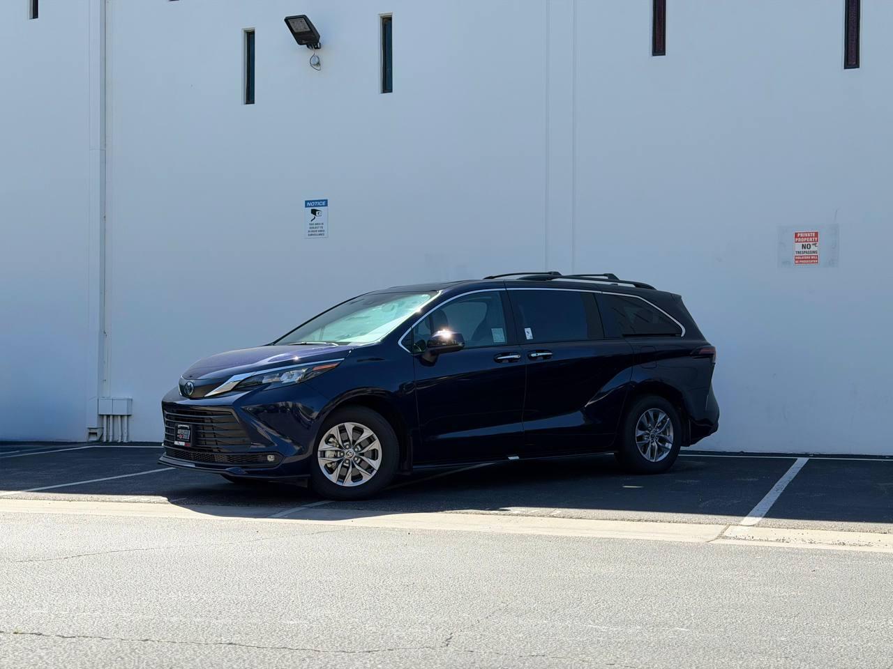 Toyota Sienna XLE 7-Passenger 2025