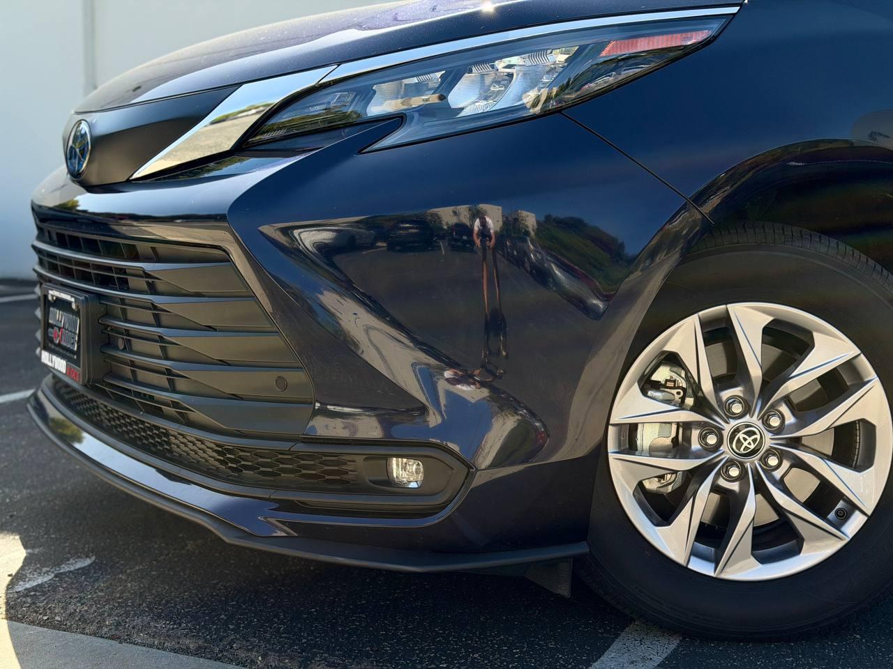 Toyota Sienna XLE 7-Passenger 2025