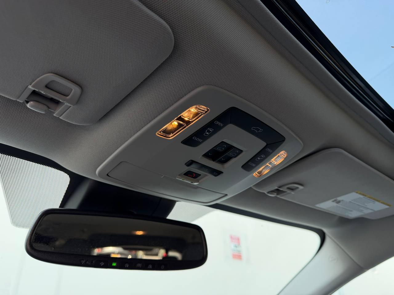 Toyota Sienna XLE 7-Passenger 2025