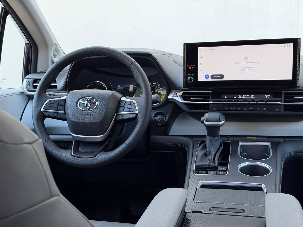 Toyota Sienna XLE 7-Passenger 2025