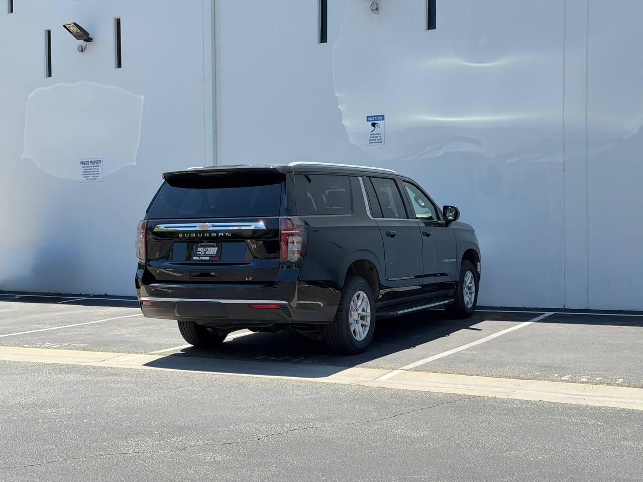 Chevrolet Suburban LT 4WD 2023