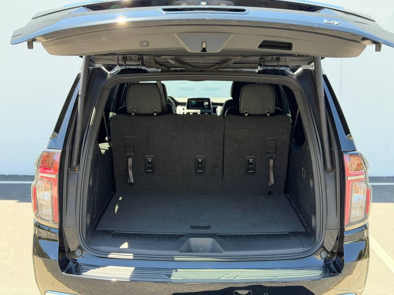Chevrolet Suburban LT 4WD 2023