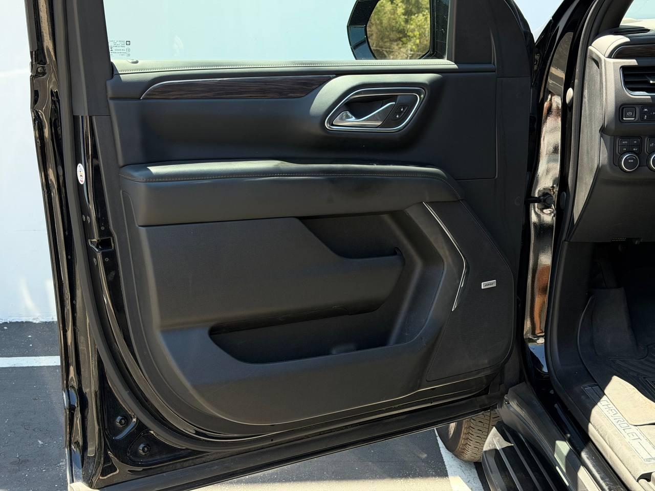 Chevrolet Suburban LT 4WD 2023