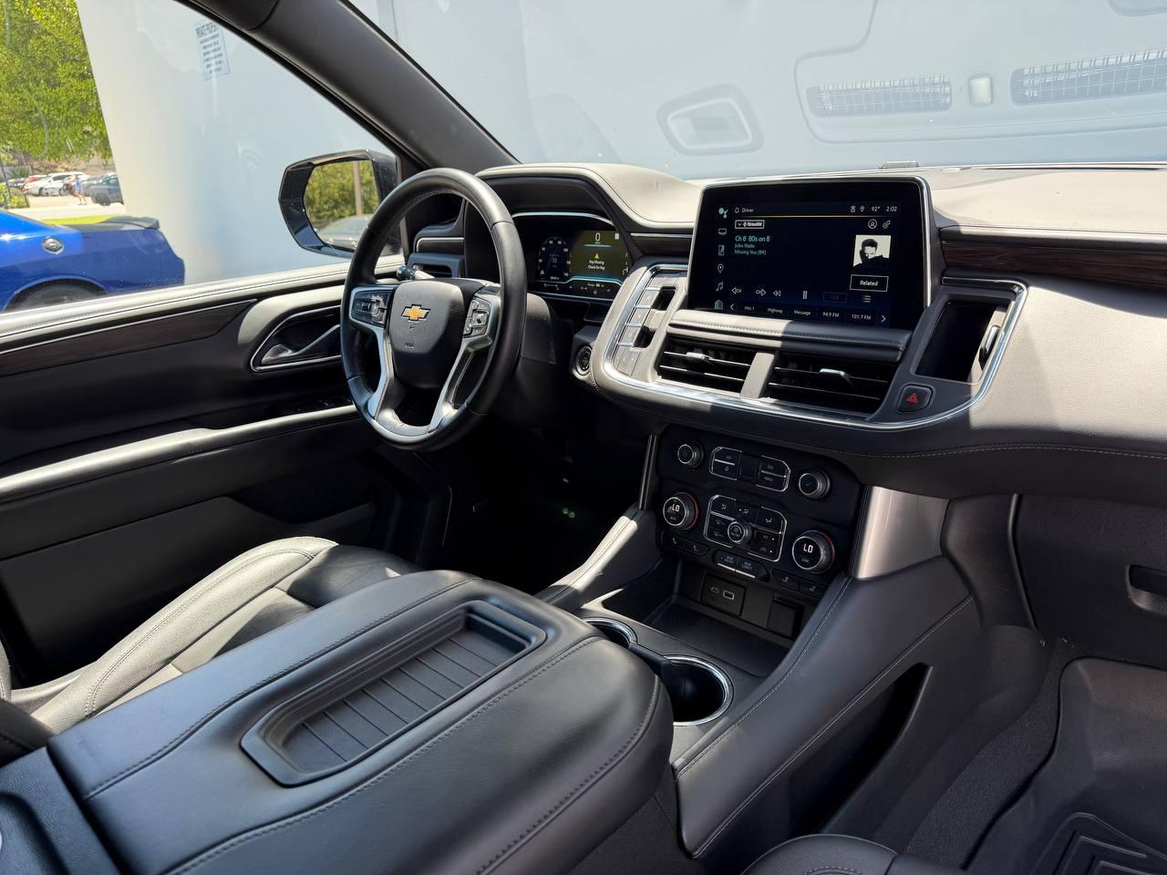 Chevrolet Suburban LT 4WD 2023