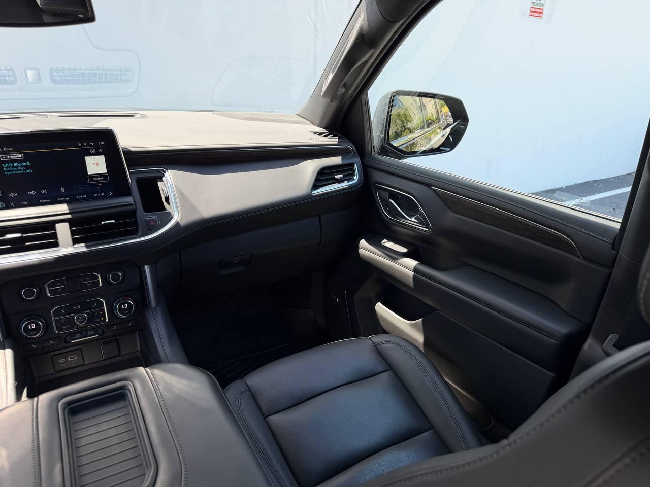 Chevrolet Suburban LT 4WD 2023