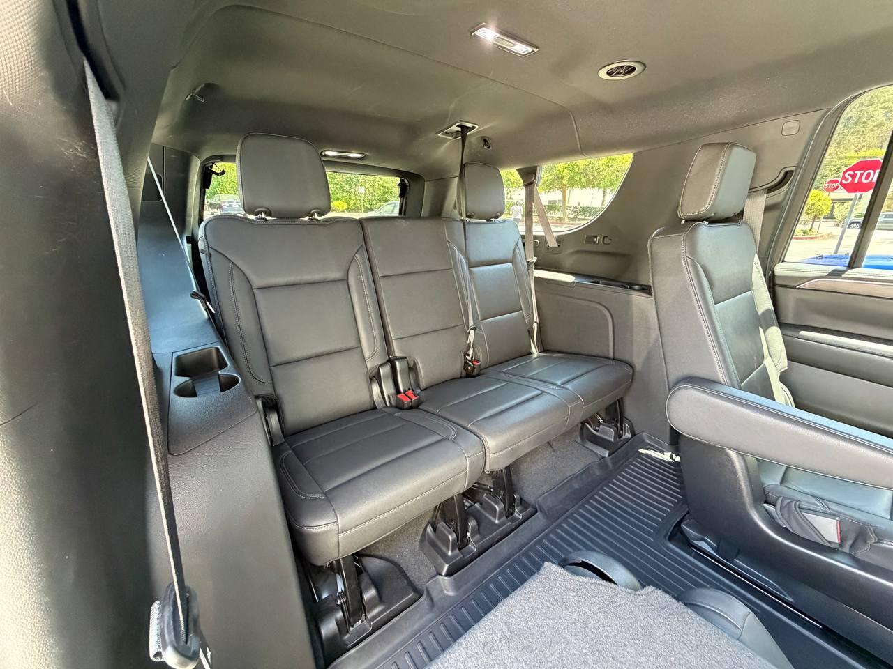 Chevrolet Suburban LT 4WD 2023
