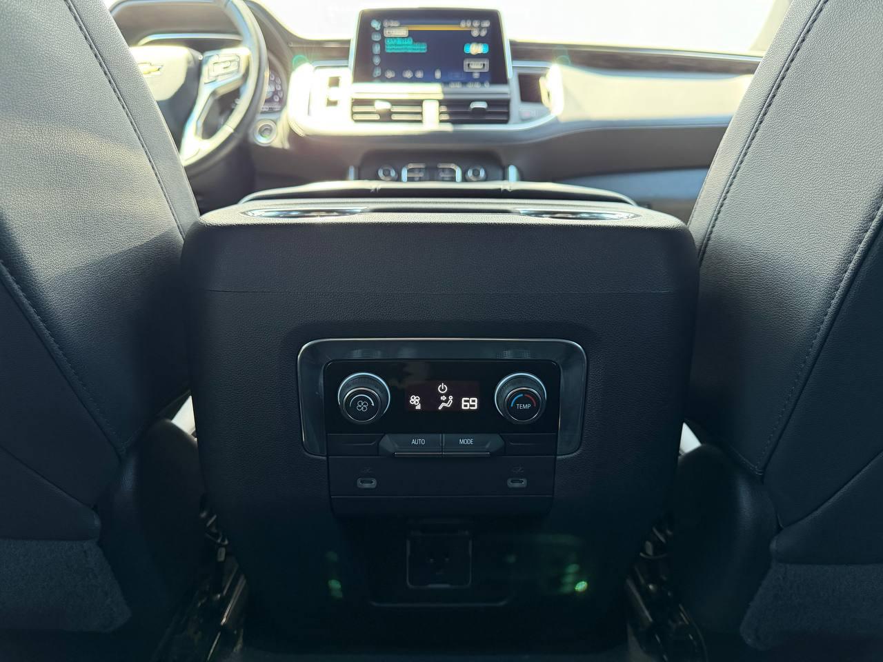 Chevrolet Suburban LT 4WD 2023