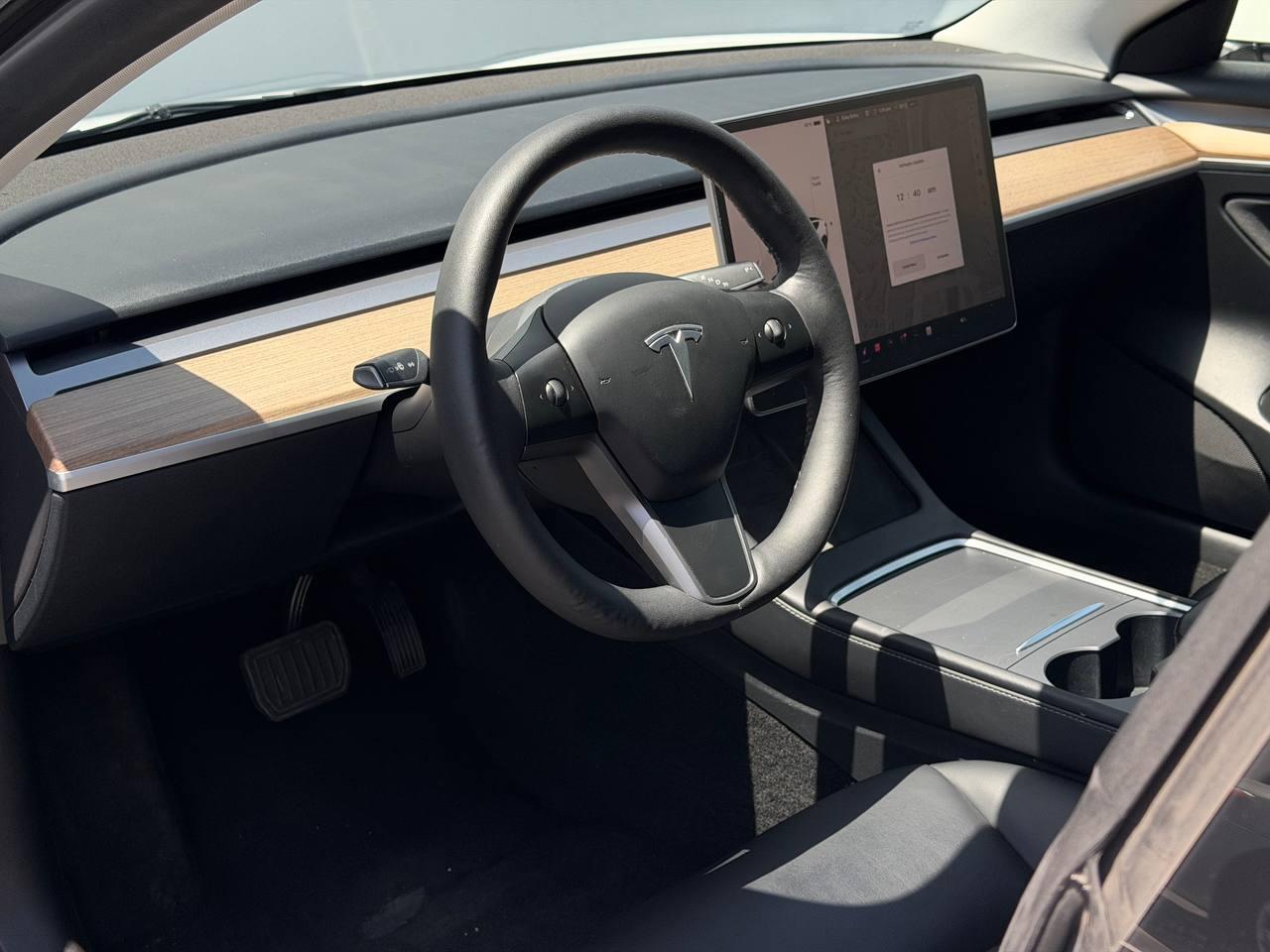 Tesla Model 3  2023