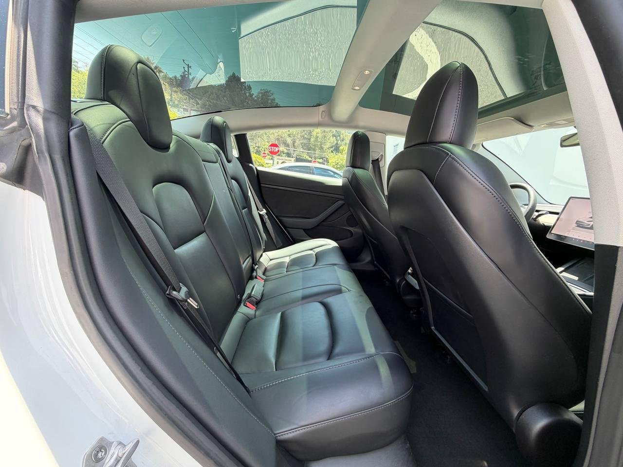 Tesla Model 3  2023