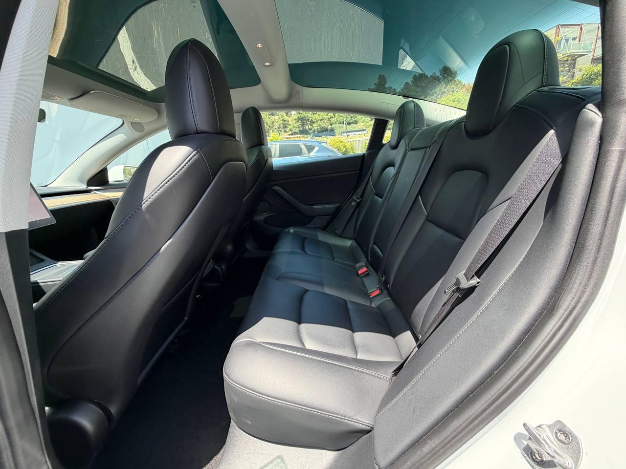 Tesla Model 3  2023