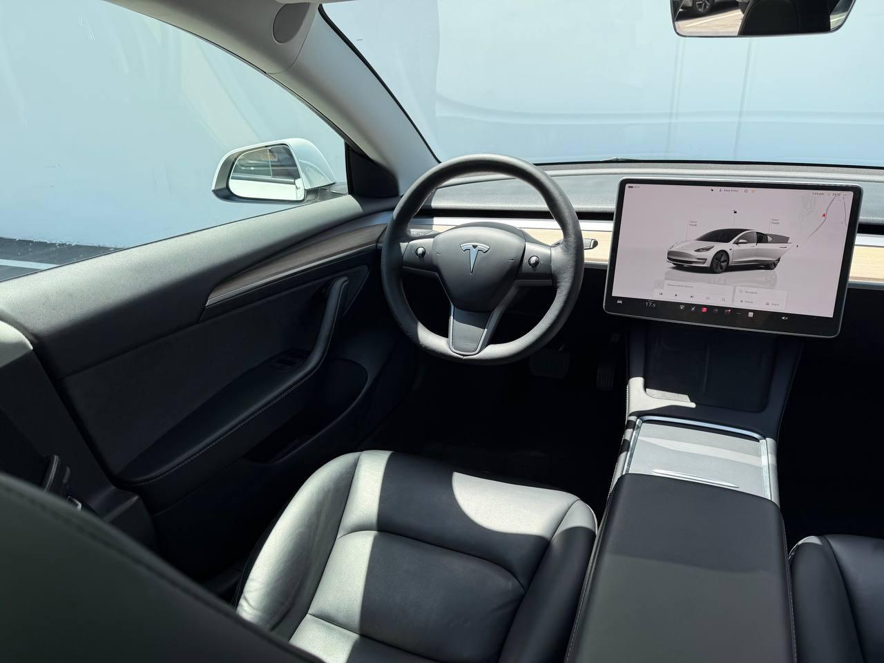 Tesla Model 3  2023