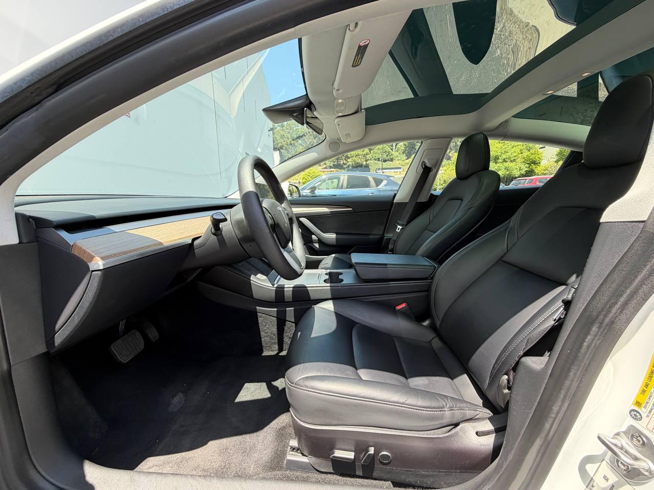 Tesla Model 3  2023