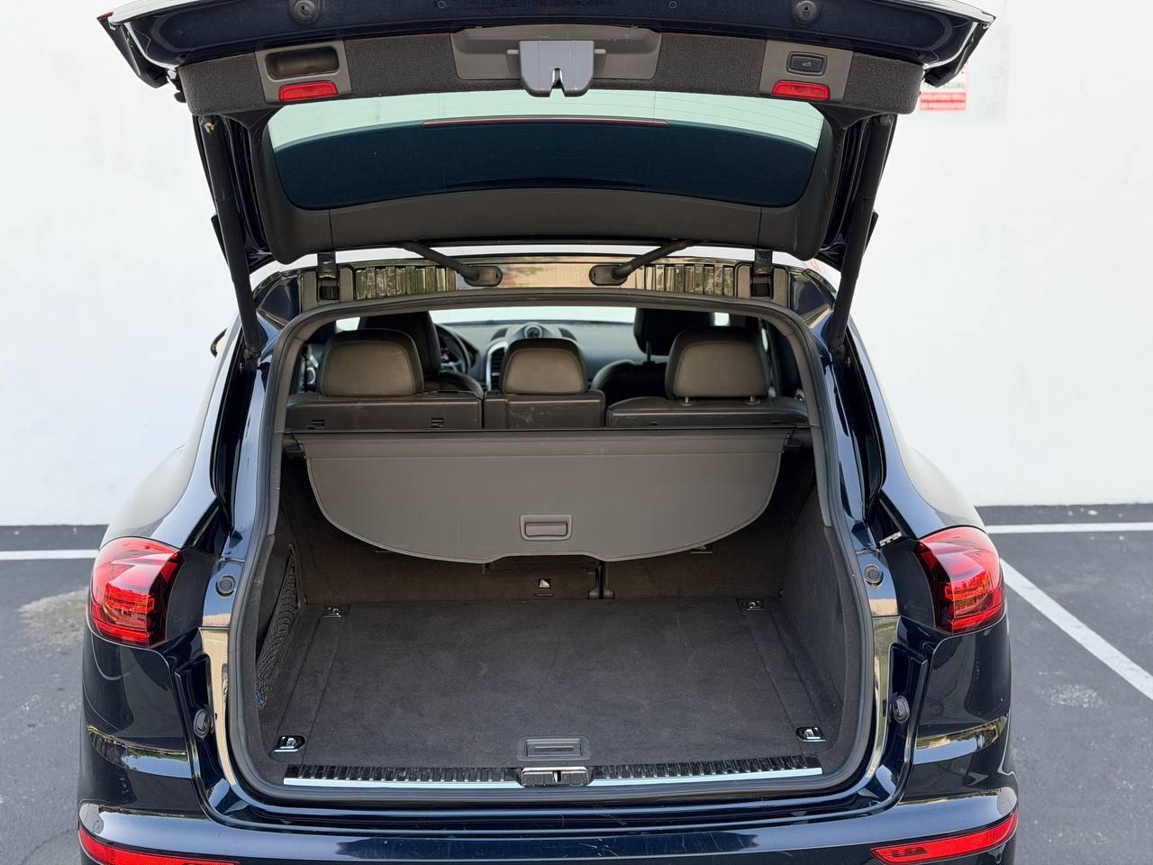 Porsche Cayenne  2016
