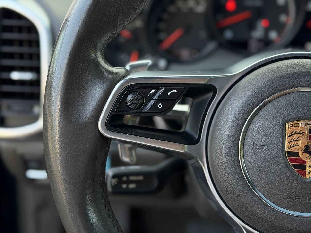 Porsche Cayenne  2016