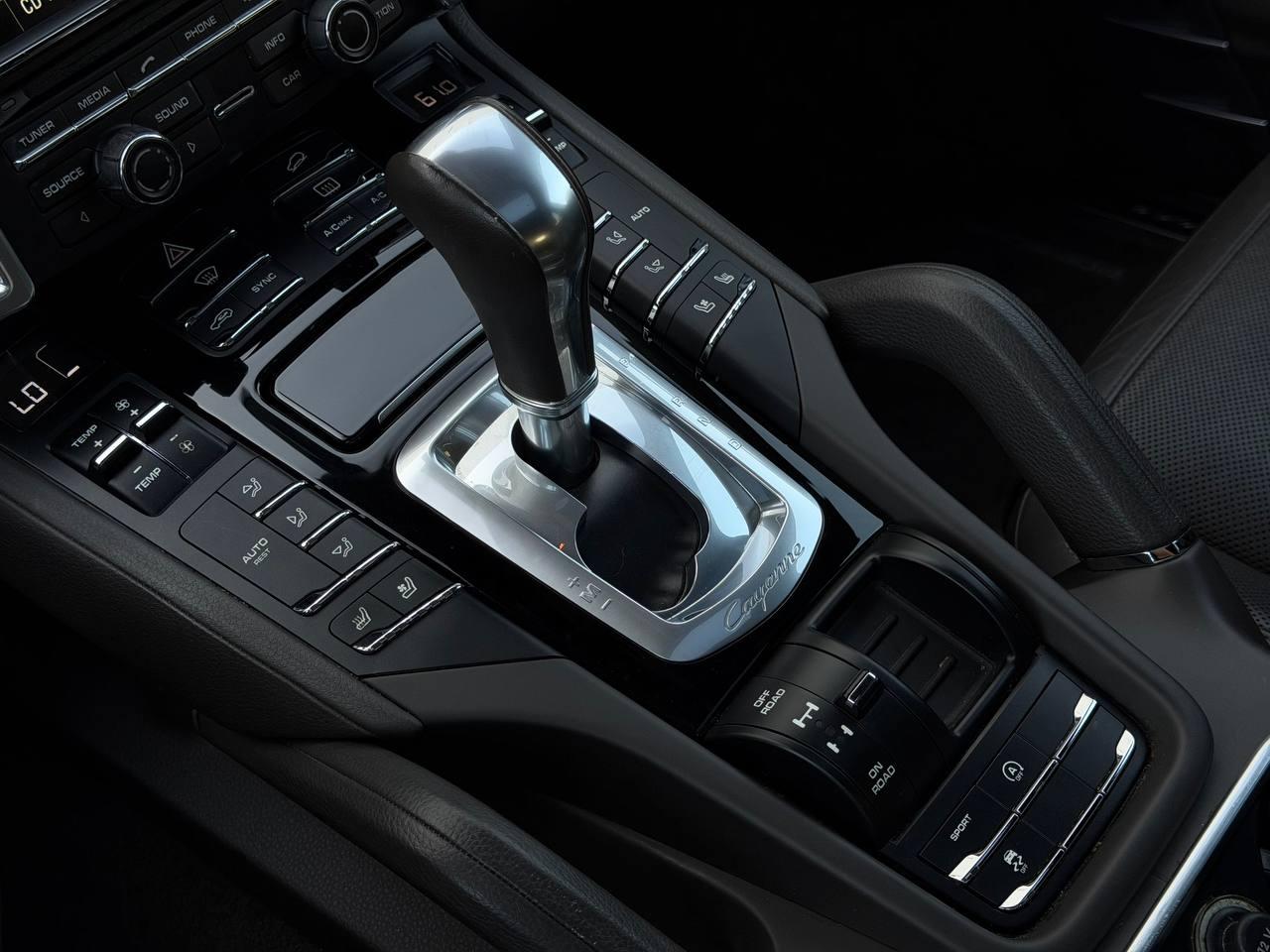Porsche Cayenne  2016