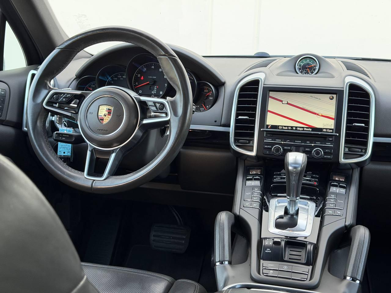 Porsche Cayenne  2016