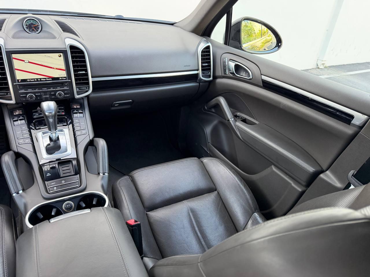 Porsche Cayenne  2016