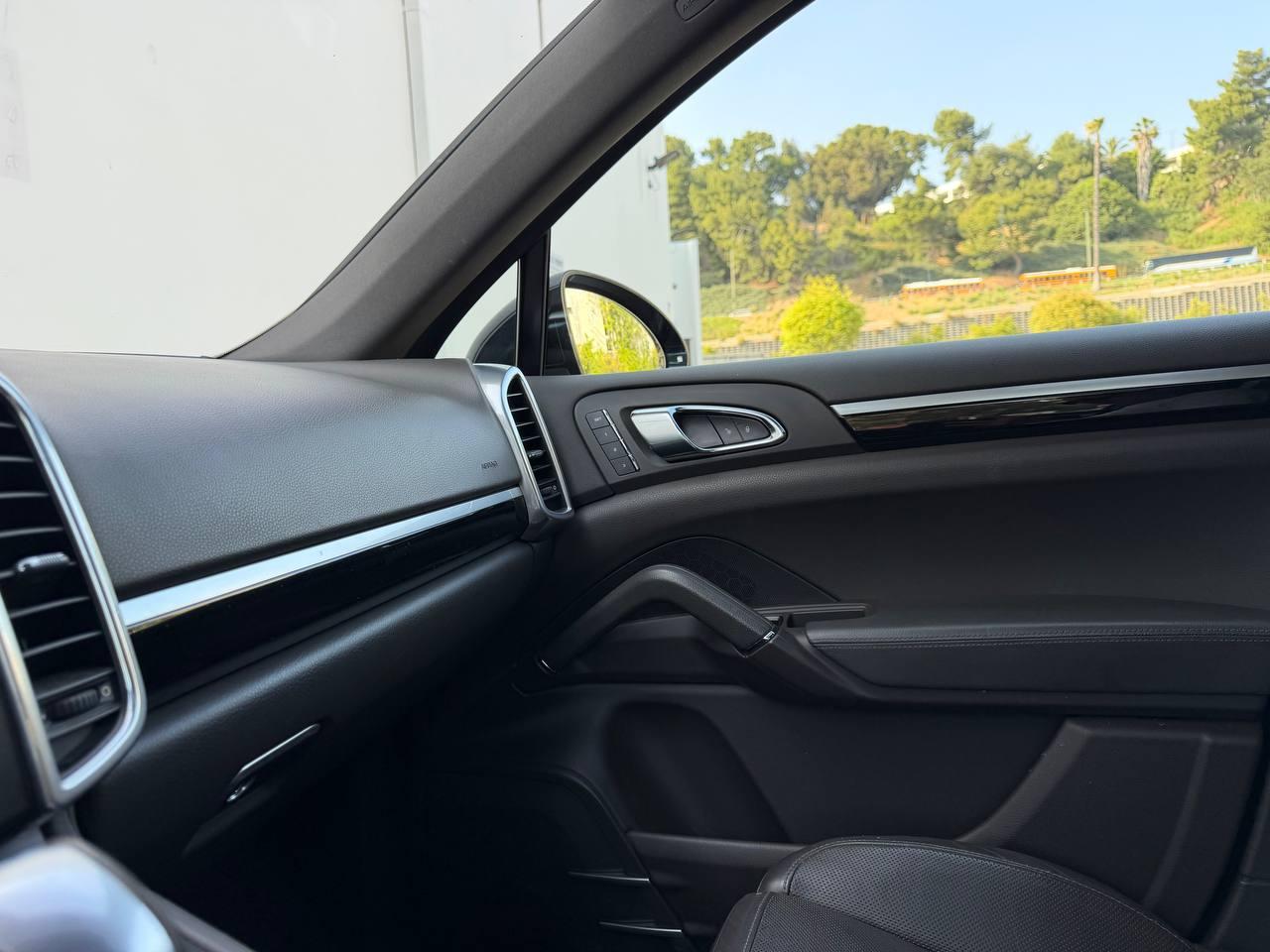 Porsche Cayenne  2016