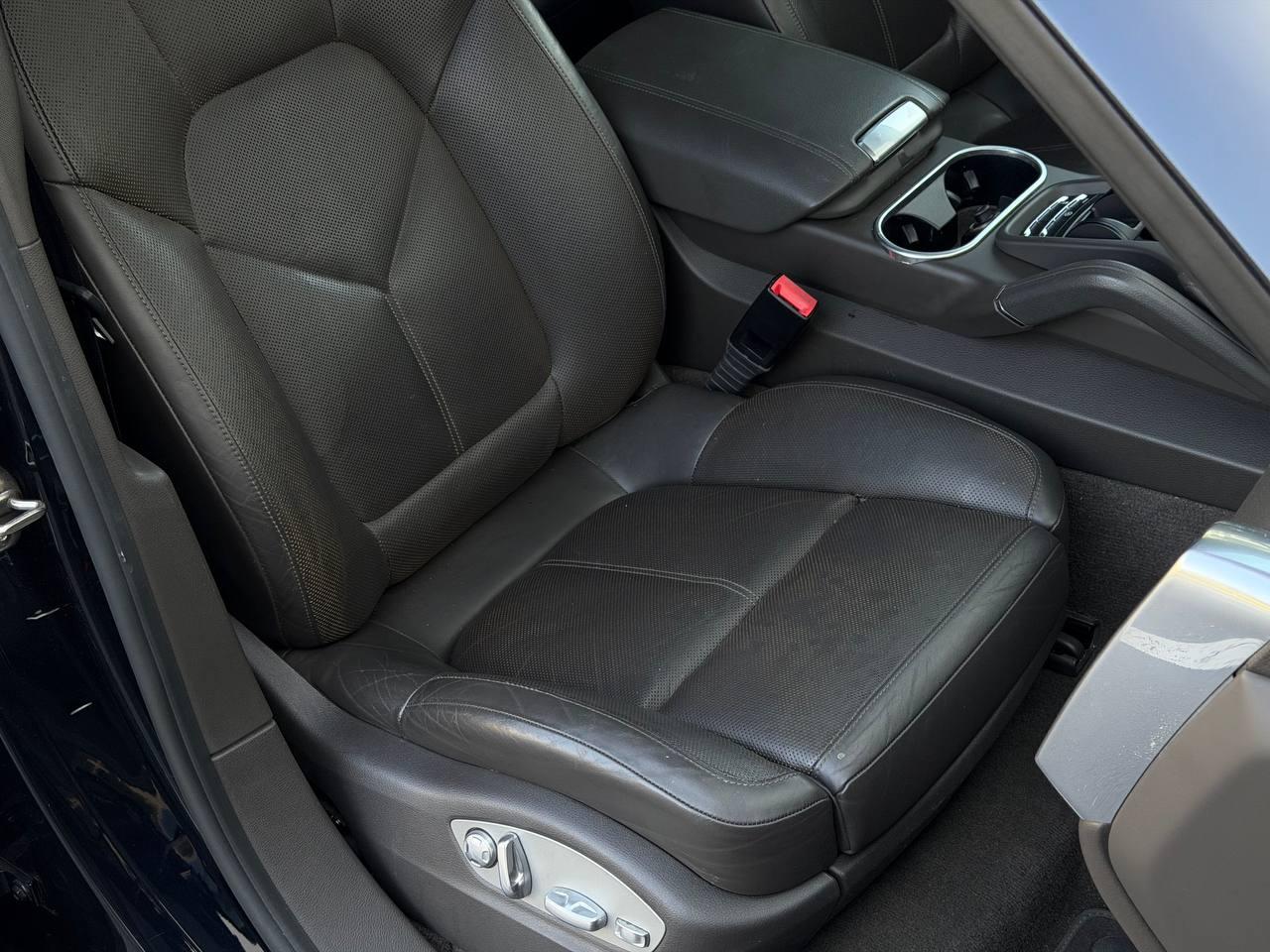 Porsche Cayenne  2016